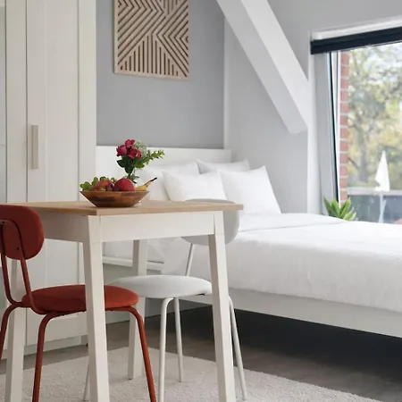 2 - Komfort & Guenstig * Berlin