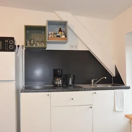 2 - Komfort & Guenstig Apartment Berlin